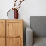 Шкафы из массива дерева: долговечность и стиль